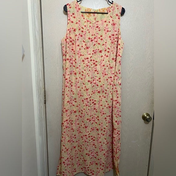 Vintage Reservable Maxi Dress - Yellow and Pink Florals - Size 2XL - Picture 4 of 8